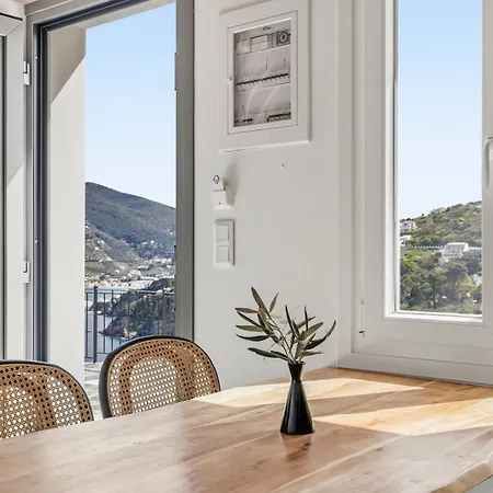 Vista Villa *